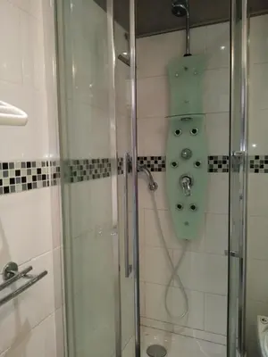 Salle de bains dans l'établissement LE PETIT CABOURG de LA COUR NORMANDE studio coeur de ville -1 à 2 personnes