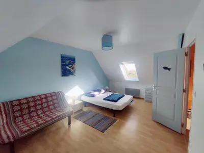 Un ou plusieurs lits dans un hébergement de l'établissement Maison a 400 m de la mer