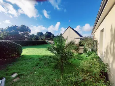 Jardin de l'établissement Maison a 400 m de la mer