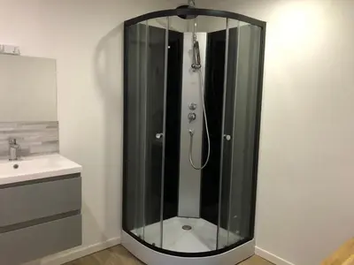 Salle de bains dans l'établissement Gîte Sidney