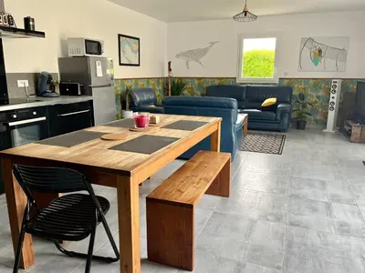 Cuisine ou kitchenette dans l'établissement L'Ostréa, maison avec jardin à 200m de la mer-wifi