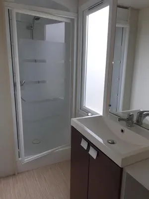 Salle de bains dans l'établissement Chez Flo&Fred