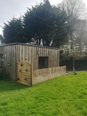 Jardin de l'établissement Le Gîte insolite Gonnedouillé