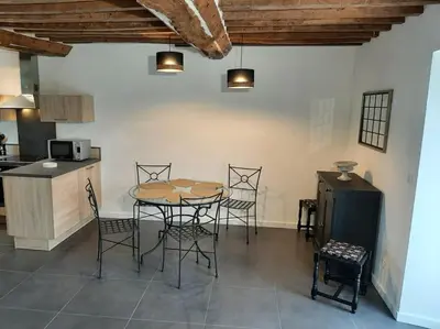 Cuisine ou kitchenette dans l'établissement Les gîtes du val